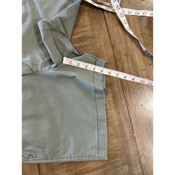 NWT Gloria Vanderbilt Mid-Rise Stretch Twill Chino 5" Inseam Green Short Size 14 - Picture 6 of 13